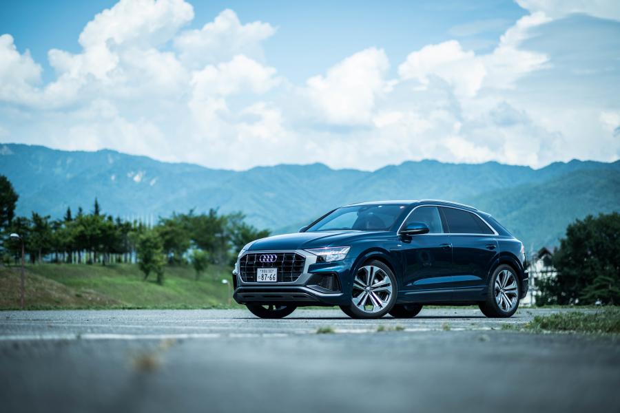  Audi Q8 55 TFSI Quattro S-Line 2019 года  (JP) (фото 18 из 37)